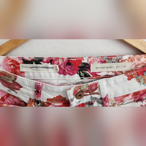 Anthropologie Pilcro Flower Jeans, size 26 - Picture 3 of 6